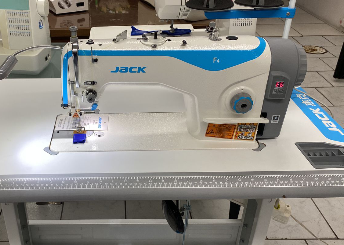 Máquina de costura industrial